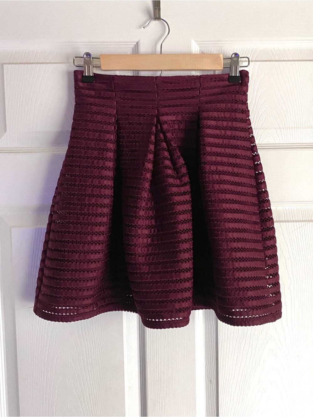 ' Xhilaration ' Maroon Mini Lace Skater Skirt size XS